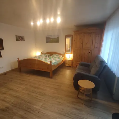 Moselferienweingut Schaefer Apartment Wintrich Room photo